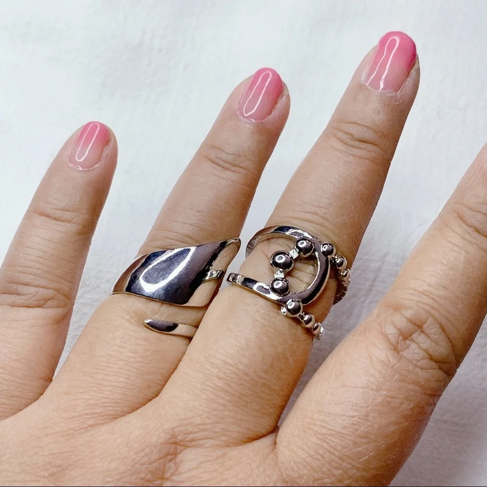 Unique Modern Two Rings Set - Picture 12 of 15